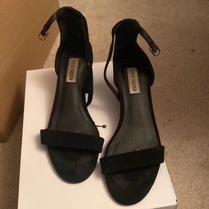Steve Madden Black Velvet Small Heel
